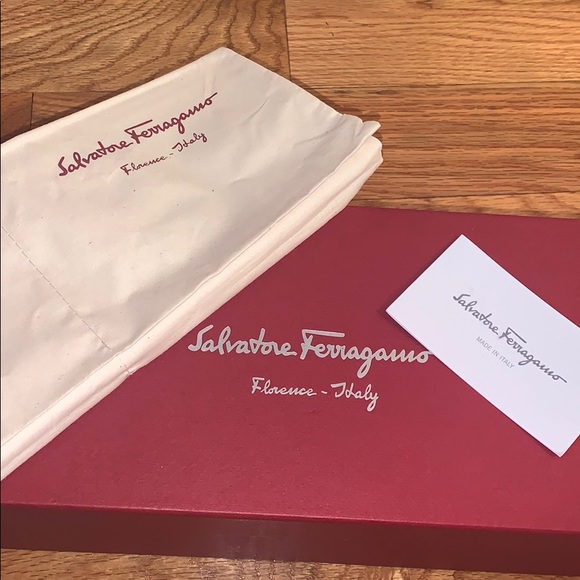 Ferragamo sandals - Picture 8 of 8